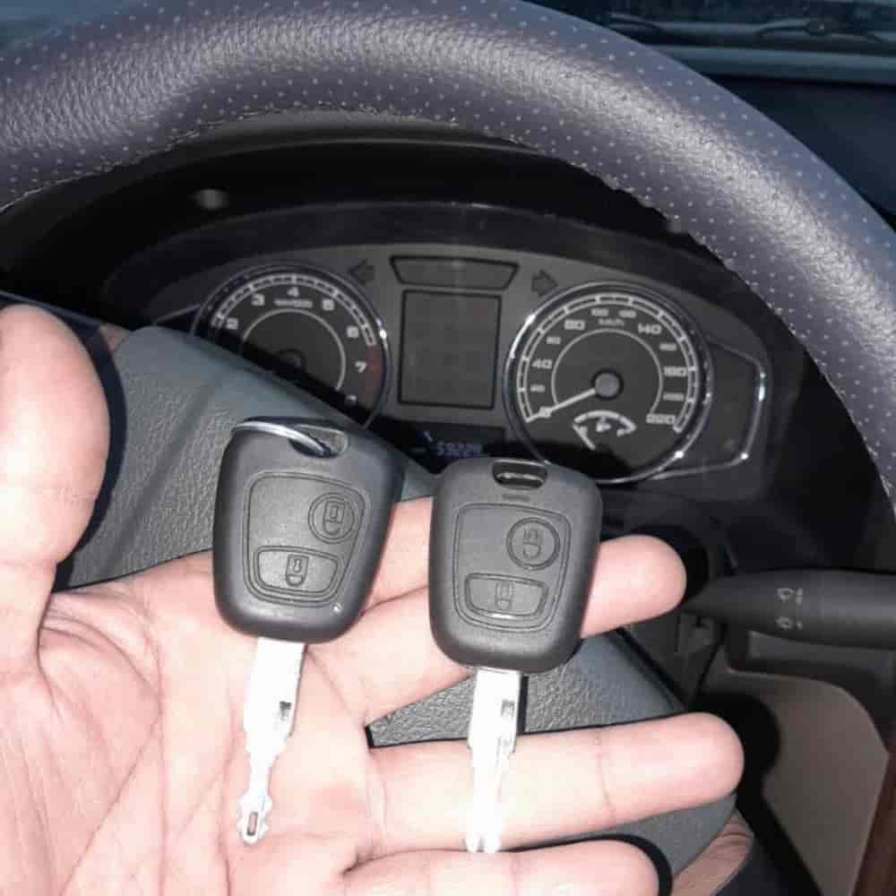 Production of key and remote for Peugeot Pars 1401
