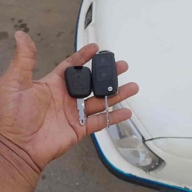 ساخت کلید یدک پژو پارس ۱۴۰۰